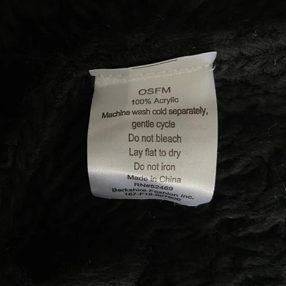 Chunky knit black heavy long scarf NWT